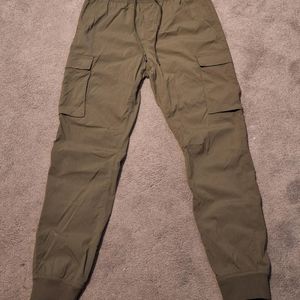 H&M green cargo pants mens size small.